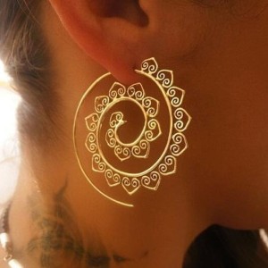 European and American new oval spiral earrings exaggerated vortex gear shaped heart-shaped retro earrings wholesale