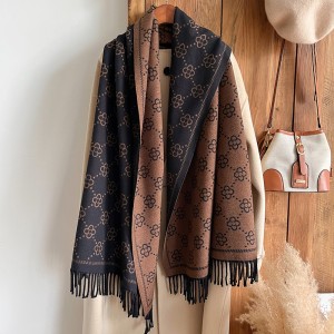 Autumn and winter four leaf flower fashionable women's core spun yarn imitation cashmere tassel warm scarf, air conditioning shawl scarf, popular item