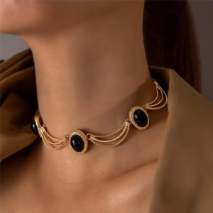 European and American cross-border jewelry court style medieval oval geometric necklace French retro niche collarbone chain neckchain women