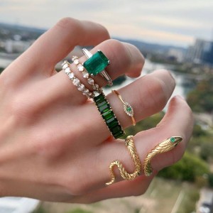 European and American Light Luxury Jewelry Creative Green Diamond Set Serpentine Ring 6-piece Set Retro Emerald Zircon Joint Ring