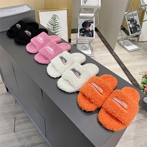 B's hairy slippers for women's outdoor wear 2022 new autumn and winter collection, thick soled embroidered, internet famous sheep cake woolen one line slippers for couples