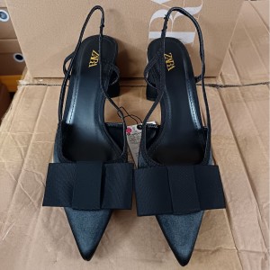 ZA2024 Autumn New Product Women's Shoes Black Bow Decoration Dew Heel Thick Heel Pointed High Heels Shallow Mouller Sandals