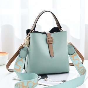 Women's bag 2024 new wide shoulder strap bucket bag Korean version fashionable large capacity hand-held small bag women's shoulder bag crossbody