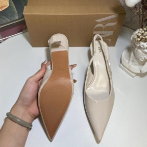 ZA's new pointed milky white light mouth high heels with exposed heels at the back, showing off the white temperament of the toe cap, and tied with thin heels sandals for women