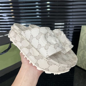 Printed sponge cake slippers, one line drag women's outdoor sandals, 2023 new summer thick sole height increasing sandals, trendy beach shoes