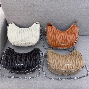 Cross border new rhinestone chain pleated women's bag, fashionable texture dumpling bag, versatile, light luxury single shoulder liquid crossbody bag