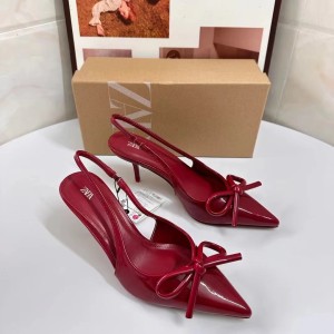 2024 autumn new red patent leather bow decoration pointed high-heeled M ü ller shoes with a single back empty toe cap sandals for women