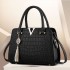 Crocodile patterned handbag for women 2024 new style, stylish middle-aged mother's handbag, fashionable women's handbag, handbag