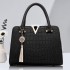 Crocodile patterned handbag for women 2024 new style, stylish middle-aged mother's handbag, fashionable women's handbag, handbag