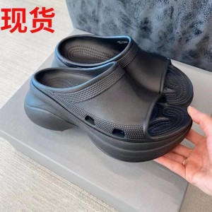 Paris thick soled height increasing slippers 2023 summer new round toe sponge sole casual letter one letter beach shoes for wearing outside