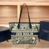 DIAOLUN new high-end embroidered zoo tote bag, large capacity commuting shopping bag, single shoulder handbag