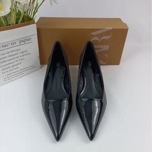 2024 Spring New Lacquer High Heels Women's Fine Heels Professional Shiny Leather High Heels Pointed Work Shoes Single Shoes