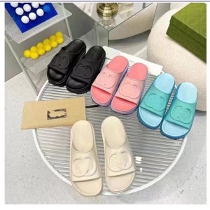 High version G family thick soled slippers for women's summer outdoor wear, anti slip 2023 new letter shaped cool mop round toe beach shoes