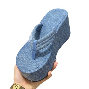 2023 high-heeled denim flip flops, small stature, sponge bottom, height increase, anti slip, Yi Mengling, same style, clip on thick soled slippers