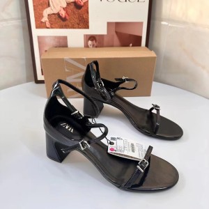 ZA2024 autumn new black patent leather effect fashionable round toe thick heel high-heeled sandals with buckle strap