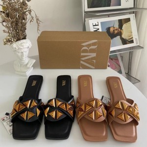 ZA's new 2024 summer studded flat sandals with rivets, women's straight strap, exposed toes, square toe, back air cool slippers, women's trend