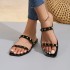 Cross border popular fashionable crystal slippers, women's beach jelly shoes, fashionable anti slip rivet flip flops, jelly shoes