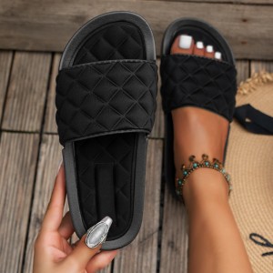 Cross border popular internet celebrity women's fashionable casual slippers in a single drag, comfortable and versatile, wear-resistant slippers