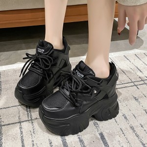 European small size sports shoes for women, 2024 autumn new item, thick sole versatile fashion, white shoes, casual dad shoes