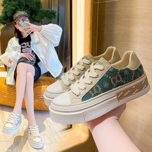 Thick soled canvas shoes for women, 2022 new autumn and winter collection, fashionable niche design, color blocked lace up live broadcast, white shoes