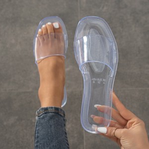 Foreign trade simple and fashionable crystal slippers, transparent jelly shoes, women's non slip and odorless foot plastic slippers, beach crystal shoes