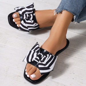 Summer new cool slippers women's flat heel camellia flip flops anti slip small fragrant flower jelly beach cool slippers wholesale