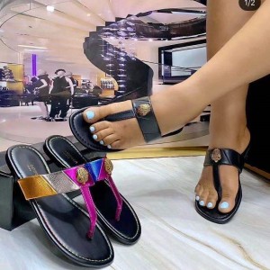 2024 Ins Fashion European and American Hardware Diamond Jewelry Women's Sandals in Stock Eagle Head Buckle Flip flops Sandals