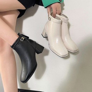 Coarse heeled short boots for children, 2024 autumn new style square head belt buckle boots, back zipper, small and slim boots