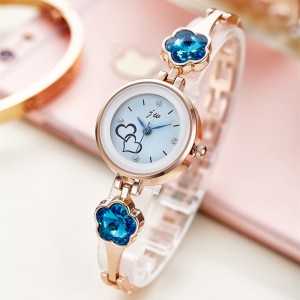 New Korean version electronic quartz women's watch, women's brand, fashionable fashion, life waterproof student steel strap women's watch