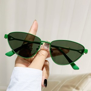 2024 New Personalized Fashion Metal Small Green Frame Sunglasses European and American Fashion Dressing Cat Eye Sunglasses Instagram Glasses