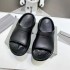 Internet celebrity's same style Paris thick soled slippers for spring and summer 2023, new style with a sense of stepping on poop, straight drag anti slip sandals, perforated shoes