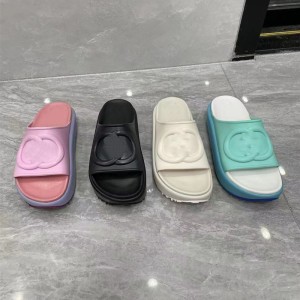 High version G family thick soled slippers 2022 summer new style sponge cake casual one line cool slippers for outdoor wear beach shoes color blocked