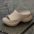 Internet celebrity's same style Paris thick soled slippers for spring and summer 2023, new style with a sense of stepping on poop, straight drag anti slip sandals, perforated shoes