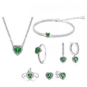 Pan Family White Copper Sparkling Halo Heart Pendant Clavicle Chain Neck Decoration New Emerald Necklace Earnail Earring Set