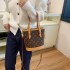 Bucket bag for women 2024 new retro vintage vintage floral simple niche high-end women's handbag diagonal cross small women's bag