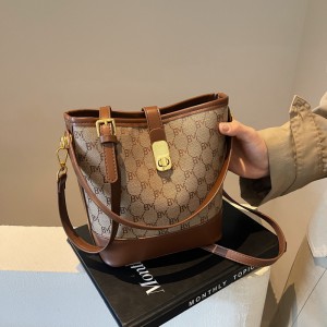 Luxury Bucket Bag 2024 New Fashionable Handheld Shoulder Bag High Quality Texture Large Capacity Small Bag Diagonal Cross Bag for Women