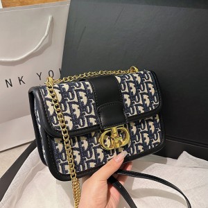 Small handbag women 2024 new Korean style temperament women's high-end texture versatile chain bag casual single shoulder diagonal cross bag