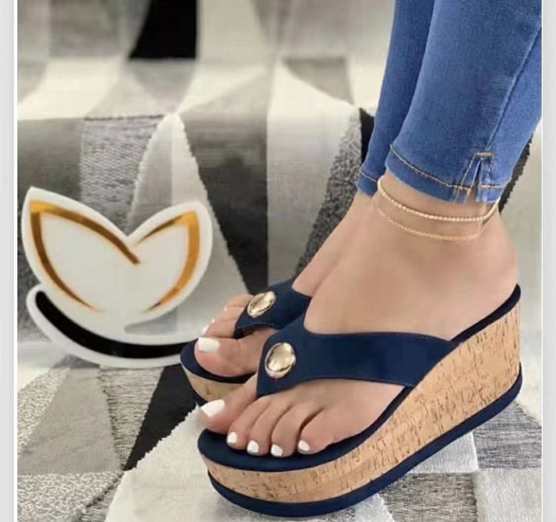 Wish foreign trade summer new student sponge cake large size cool slippers with sloping heel and thick sole flip flops for women's fashionable outerwear slippers