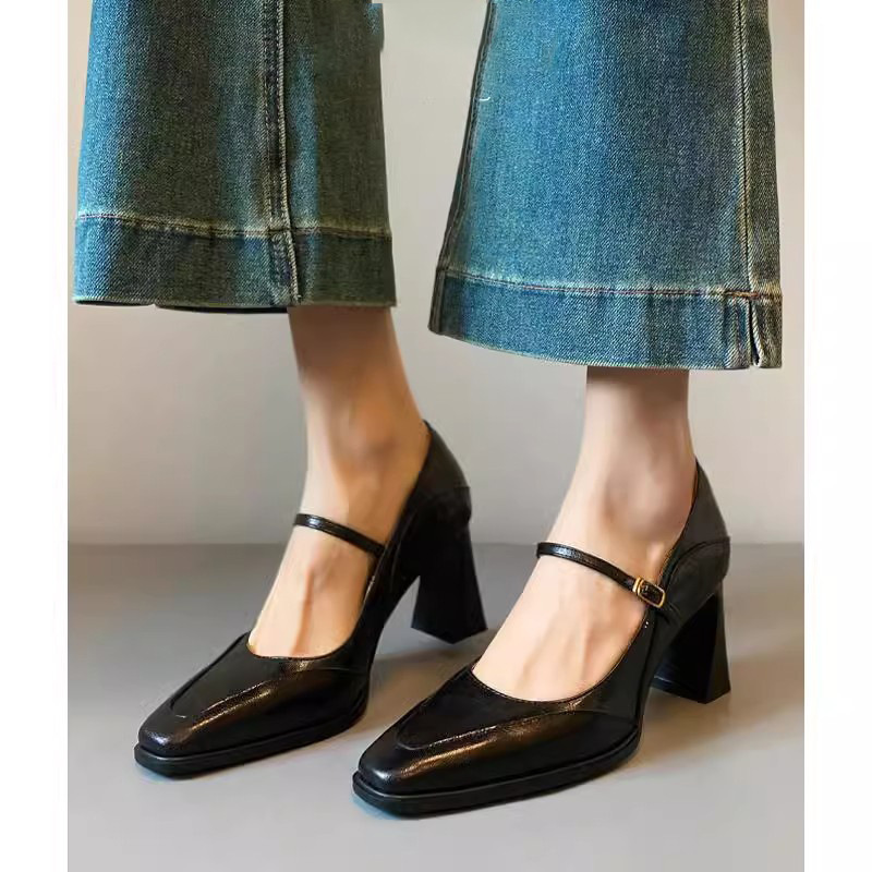 2025 New Retro Shallow Mouth Single Shoes for Women, French High Heels, Mary Jane Shoes, Straight Belt, Small Square Head, Thick Heel Fashion Shoes
