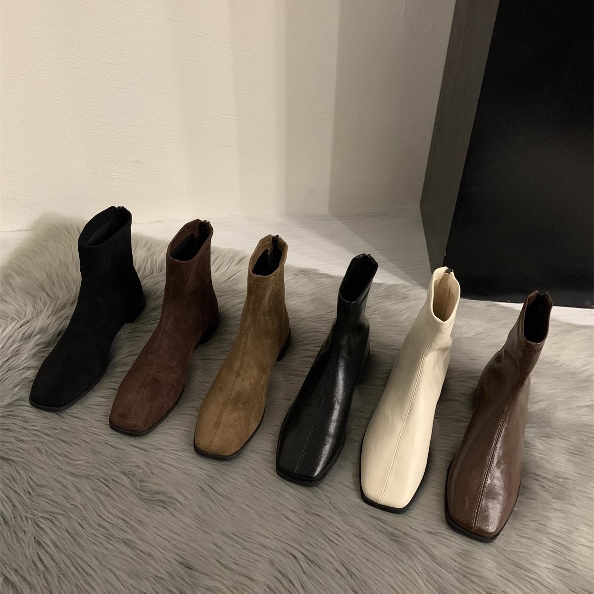 2024 Autumn/Winter New Minimalist Soft Leather Square Head Versatile Low Heel Martin Boots Women's Back Zipper Flat Bottom Skinny Short Boots