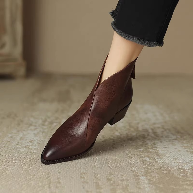 Retro Martin Boots Spring and Autumn Single Boots Children's Middle Heel Pointed Coarse Heel Short Boots and Ankle Boots