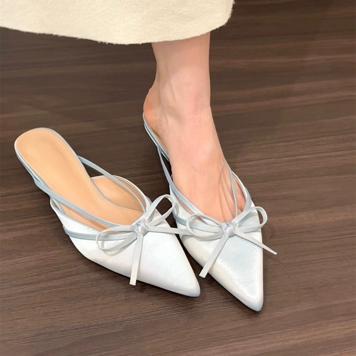 Coarse heeled bow toe half slippers fairy shoes 2025 spring and summer satin French temperament half set single shoes