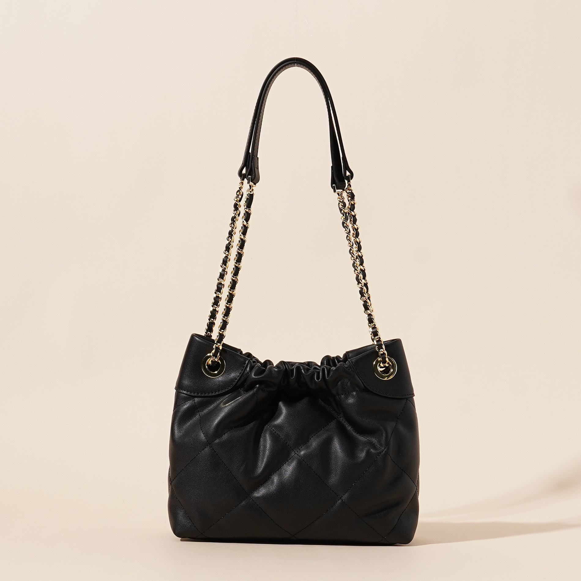 2025 Spring/Summer New Bucket Bag Women's Tote Bag Small Fragrant Wind Garbage Bag Chain Single Shoulder Women's Bag Premium Underarm Bag