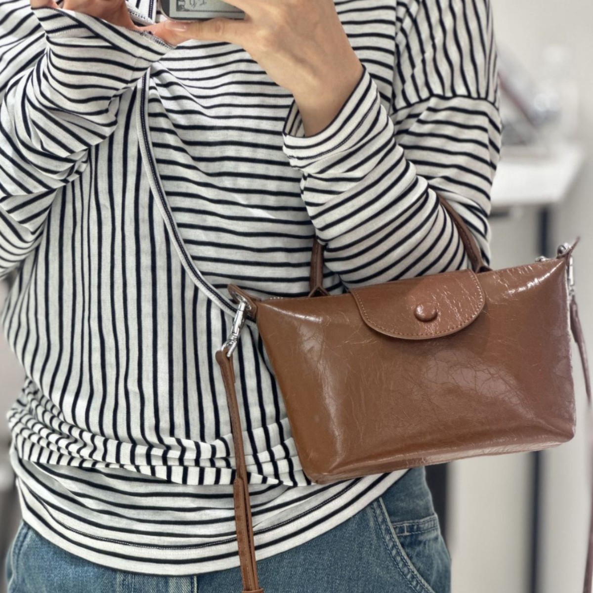 Top layer cowhide women's bag 2025 new mini dumpling bag genuine leather oil wax shoulder bag crossbody phone bag coin purse