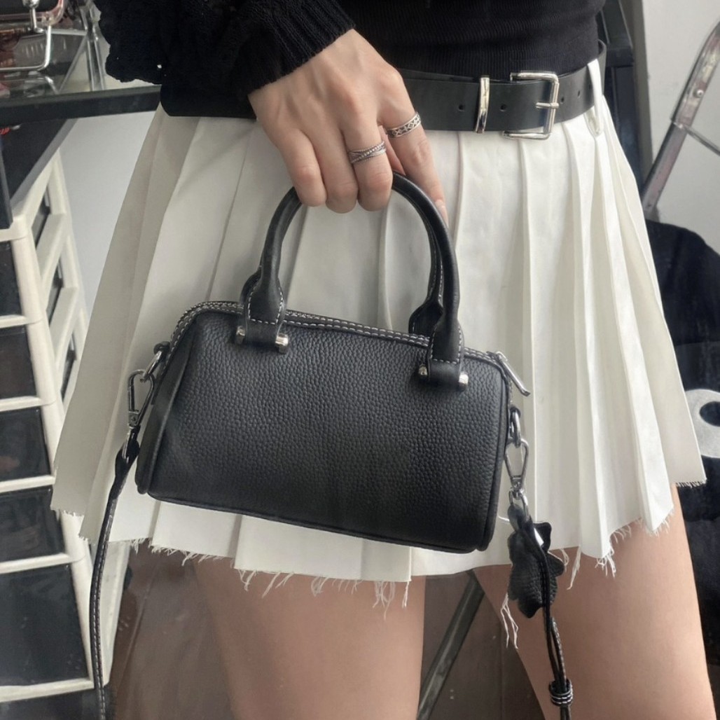 2025 New Cross border Boston Pillow Small Bag Handbag Leather Women's Bag Premium Women's Bag Crossbody Bag