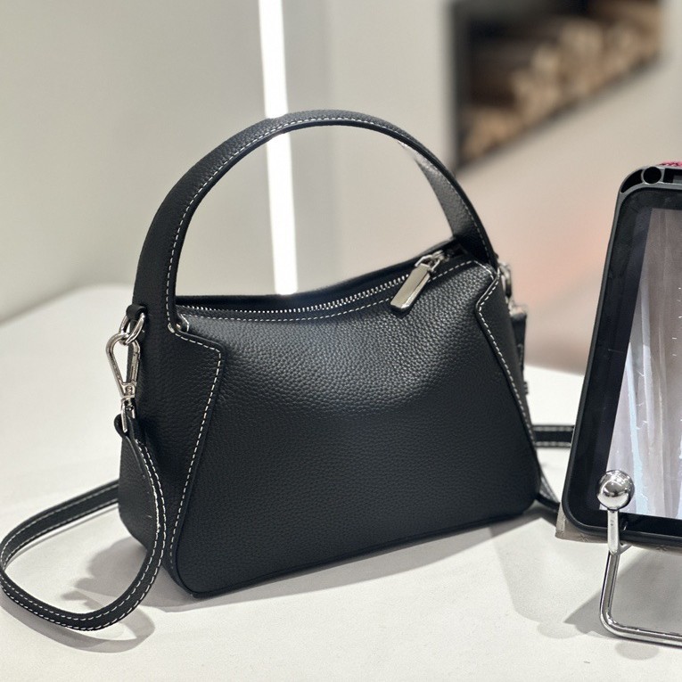 Spring and summer new 2025 genuine leather women's bag with a top layer of cowhide, high-end feel, casual and versatile, light luxury single shoulder crossbody handbag