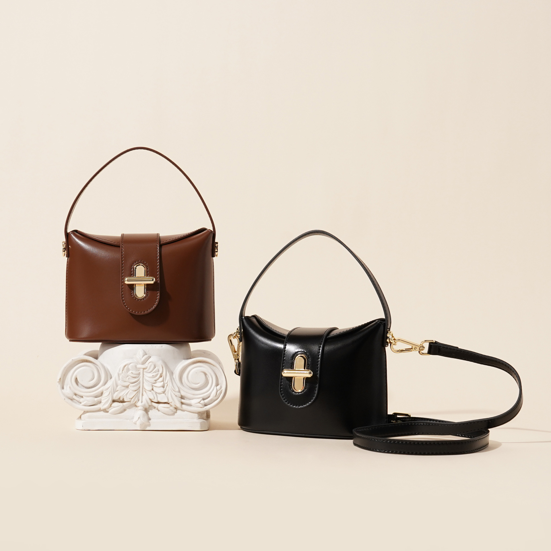 Autumn and winter new genuine leather 2024 simple retro niche fashion temperament versatile texture single shoulder crossbody handbag for women