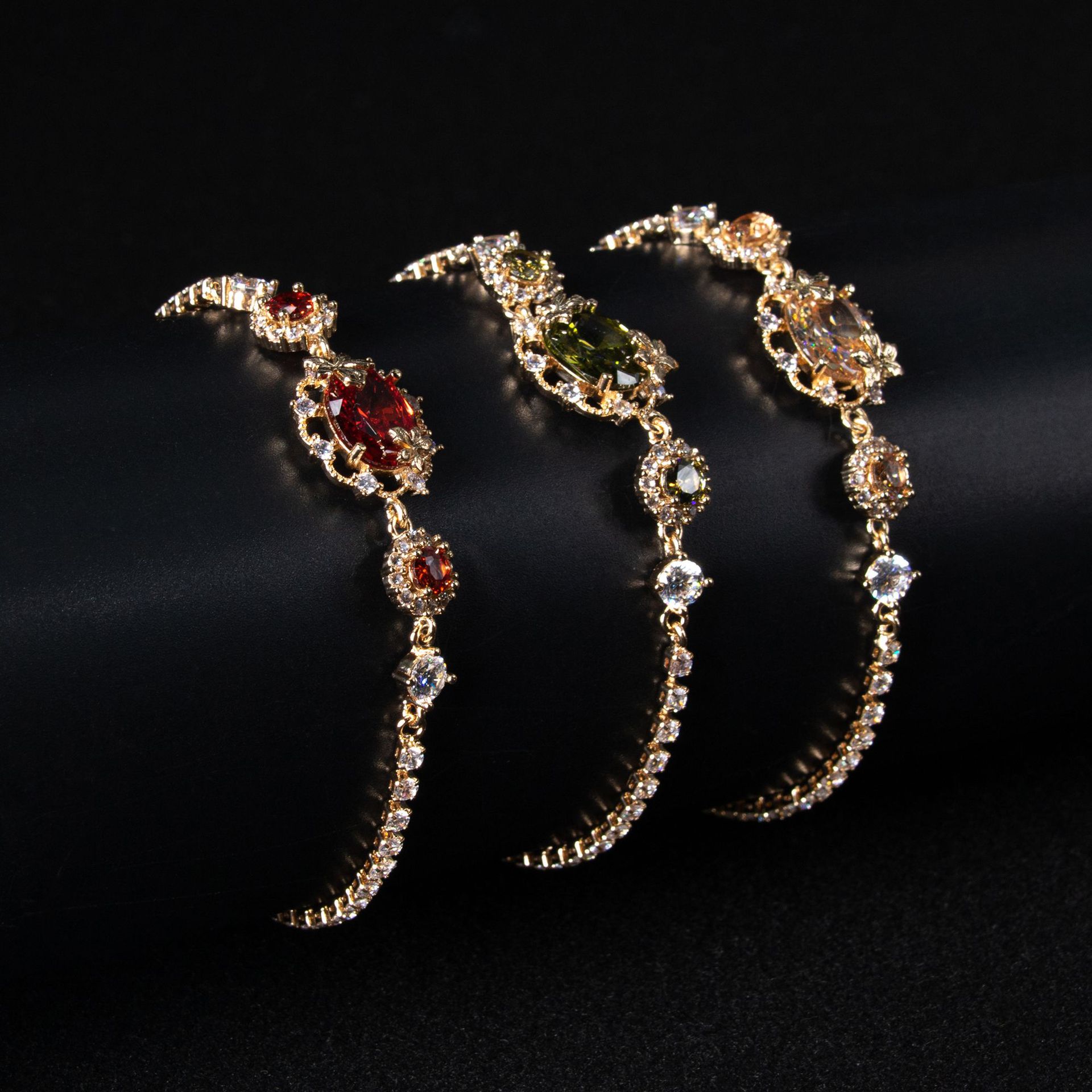 Cross border fashion colored zircon bracelet for women, retro, light luxury, colorful, diamond inlaid circular full diamond bracelet, zipper wholesale