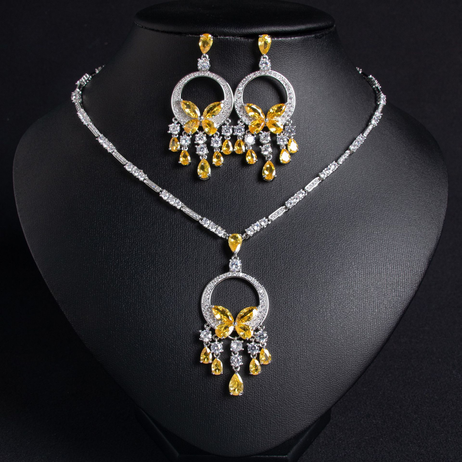 Tiktok Japanese and Korean Bride Necklace Set Butterfly Necklace Set Copper Gold Plated Colored Necklace Chain Spot Jewelry Female