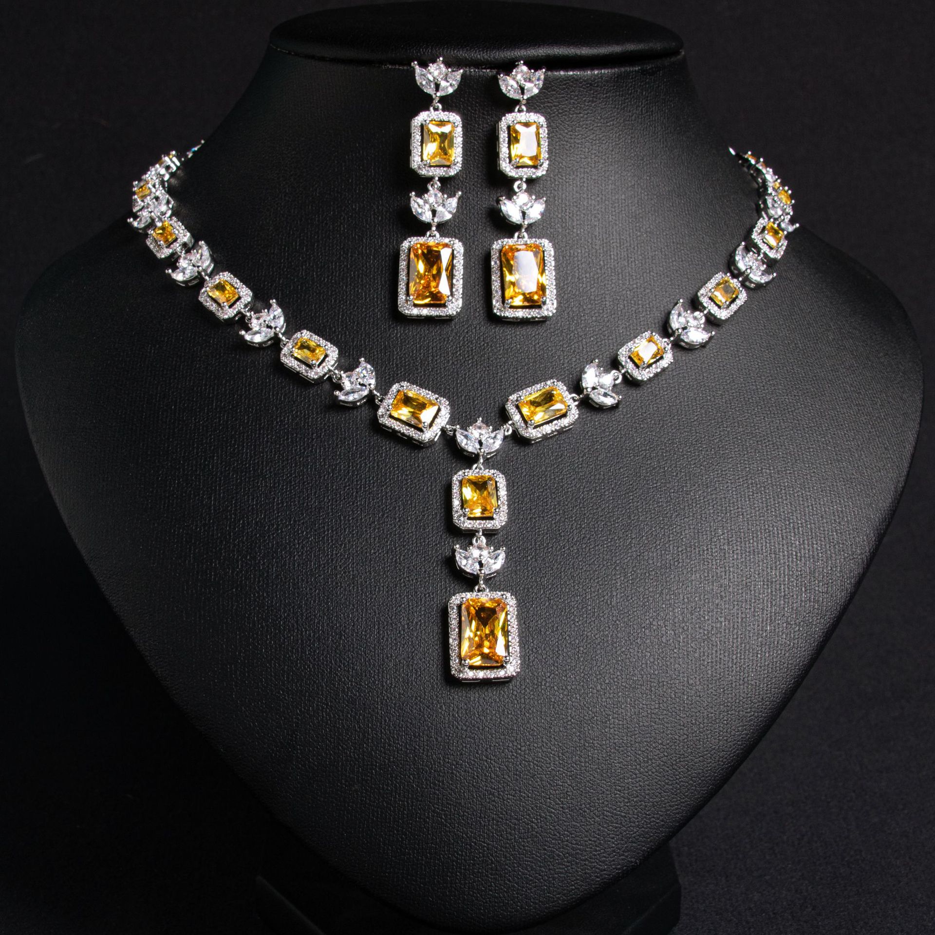 Female Ins tassel Earrings, Necklace Pendant Set, European and American Luxury Wedding Banquet Dress, Colorful Zircon Jewelry